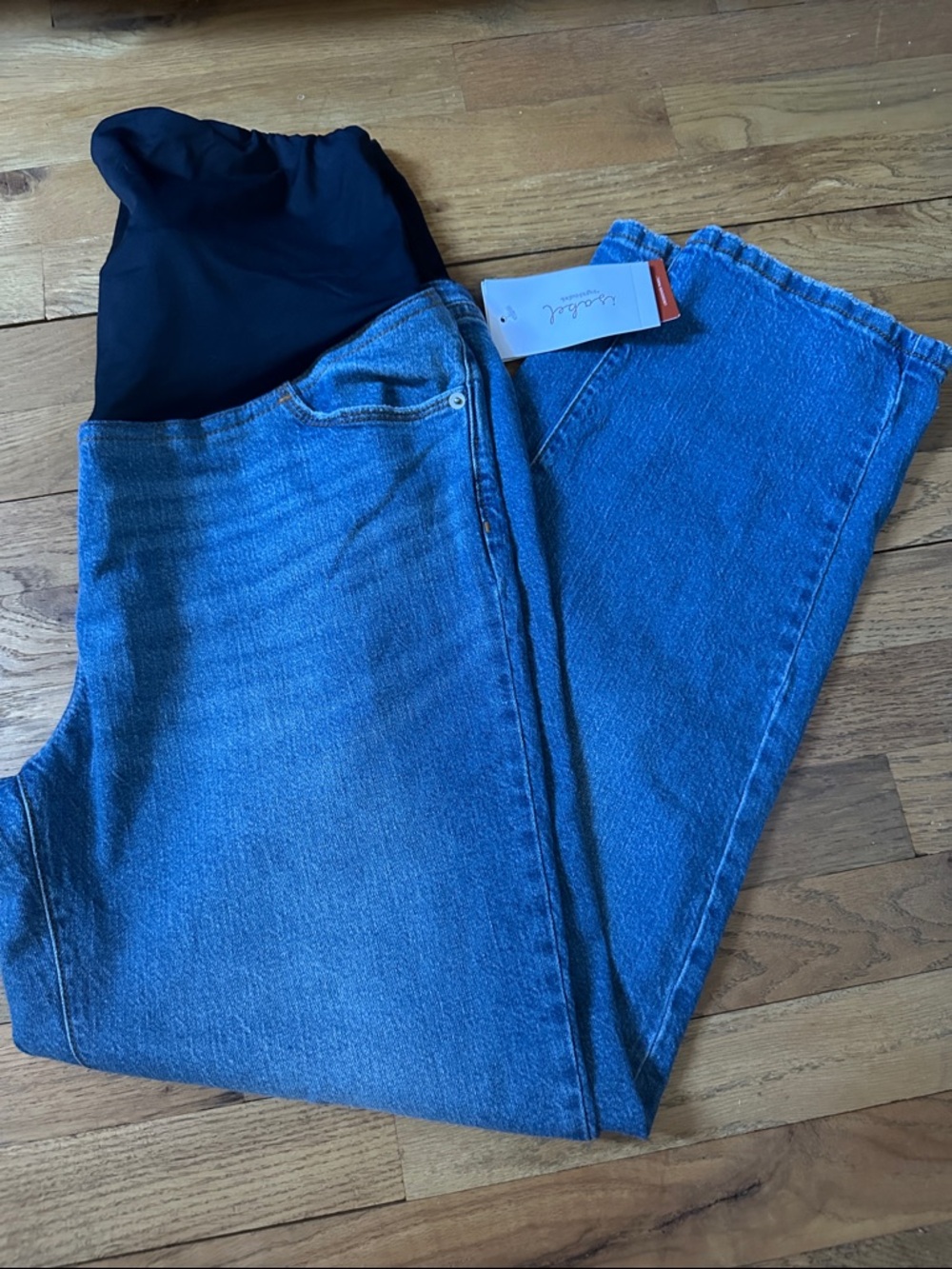 NWT INGRID & ISABEL | Maternity Skinny Jeans | size 10